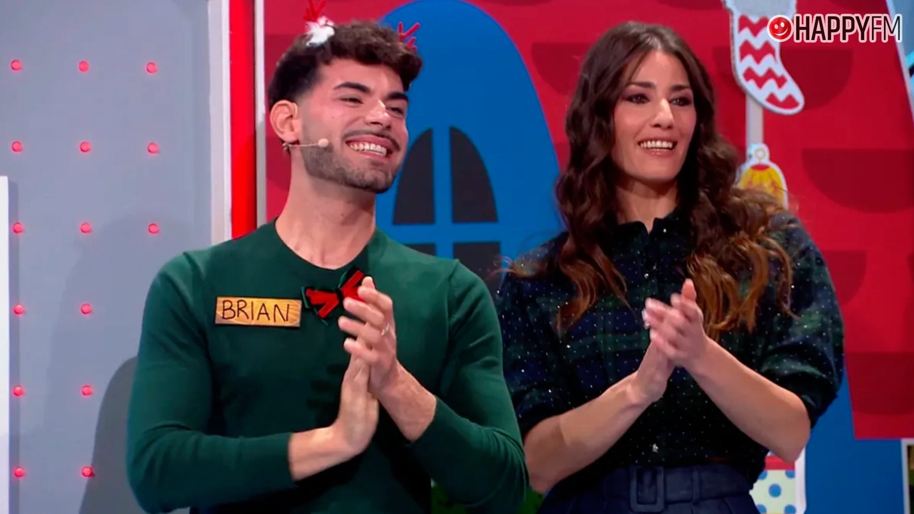 Quién es Brian Pérez, el azafato que sustituye a Laura Moure en