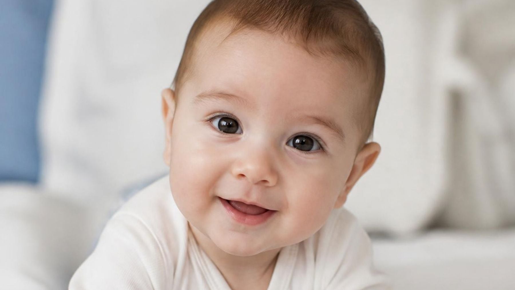 El nombre de niño de 5 letras y de origen griego que Maluma ha elegido para su segundo hijo y está de moda