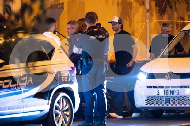 Ferran Torres por las calles de Madrid. (Foto: COOL)