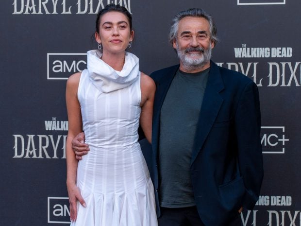 Eduard Fern&aacute;ndez junto a su hija Greta. (Foto: Europa Press)