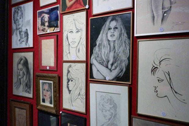 Objetos de Brigitte Bardot que han salido a subasta. (Foto: EFE)