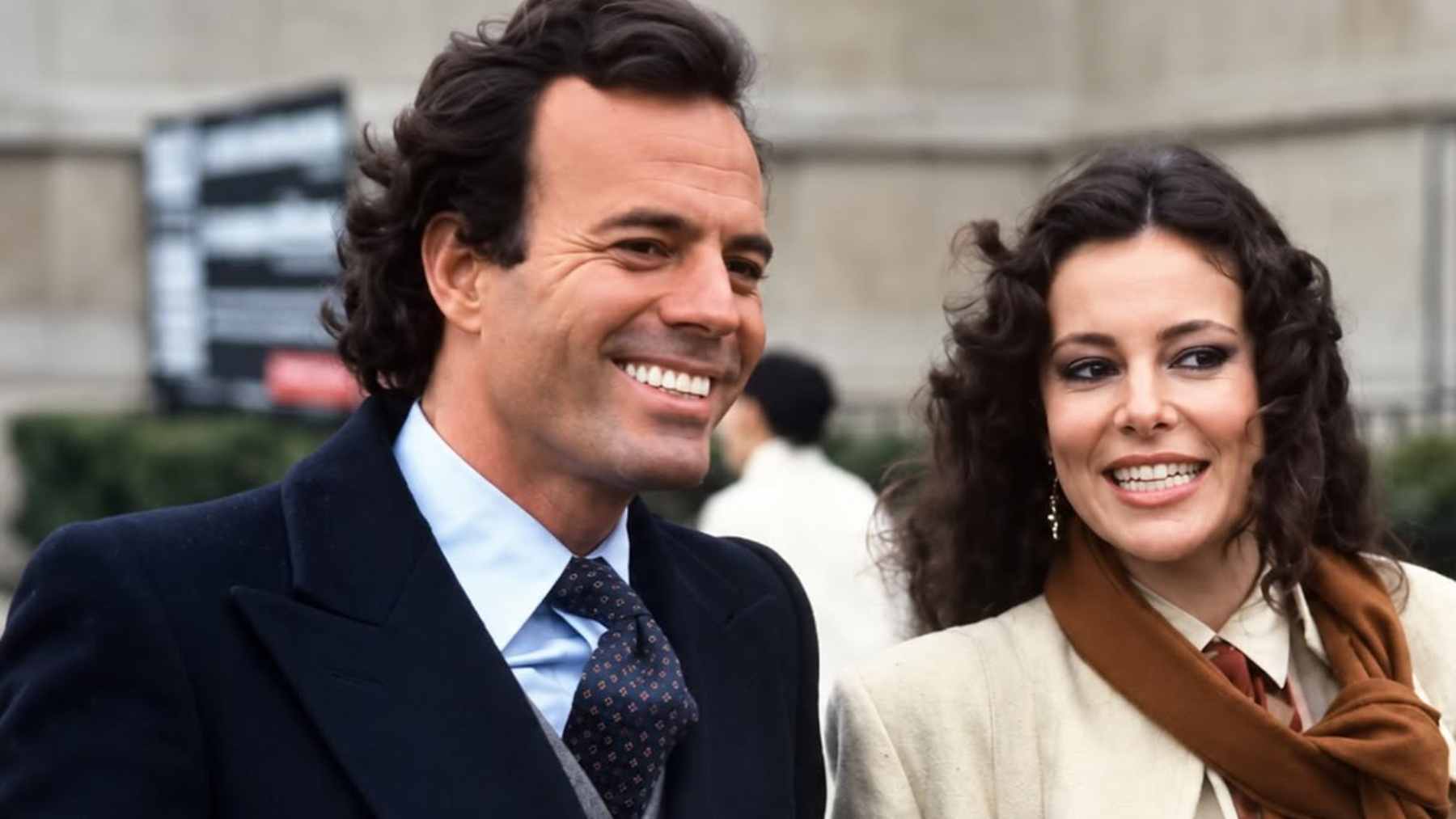 Julio Iglesias y Ana Obregón. (Foto: RRSS)
