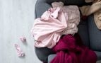 La psicología explica por qué hay personas que amontonan la ropa en la silla: no son desorganizadas, sino que este hábito puede estar relacionado con 3 rasgos de personalidad