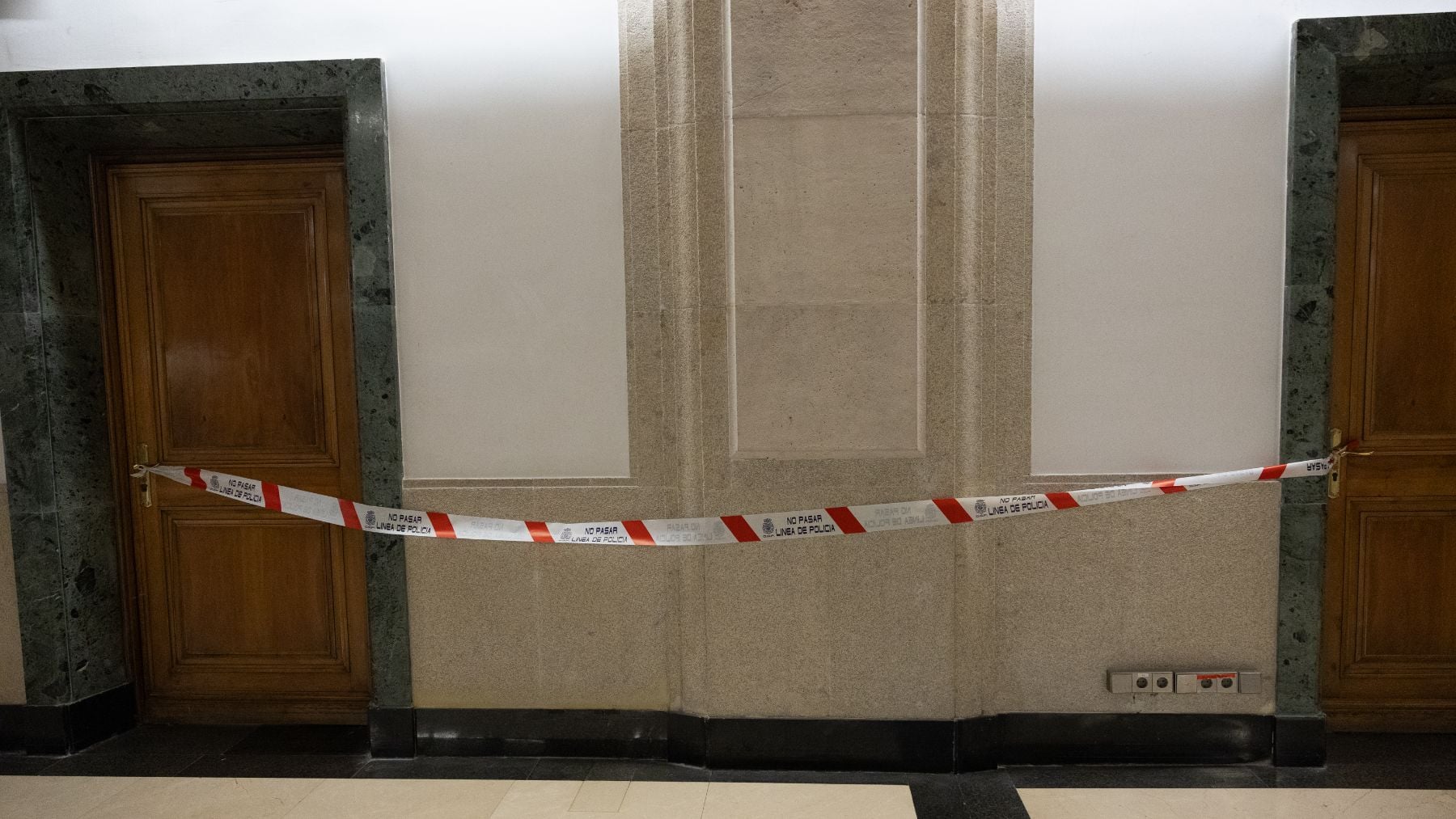 La Policía precinta varias zonas del Congreso tras detectar gas tóxico en un baño: hay una mujer afectada