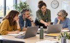 Empleados formándose, formación de los trabajadores, formación a cargo de la empresa, cómo pedir formación pagada a la empresa, estatuto de los trabajadores.