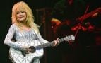La guerra por la herencia de Dolly Parton llega a los tribunales: orden de alejamiento contra su sobrino