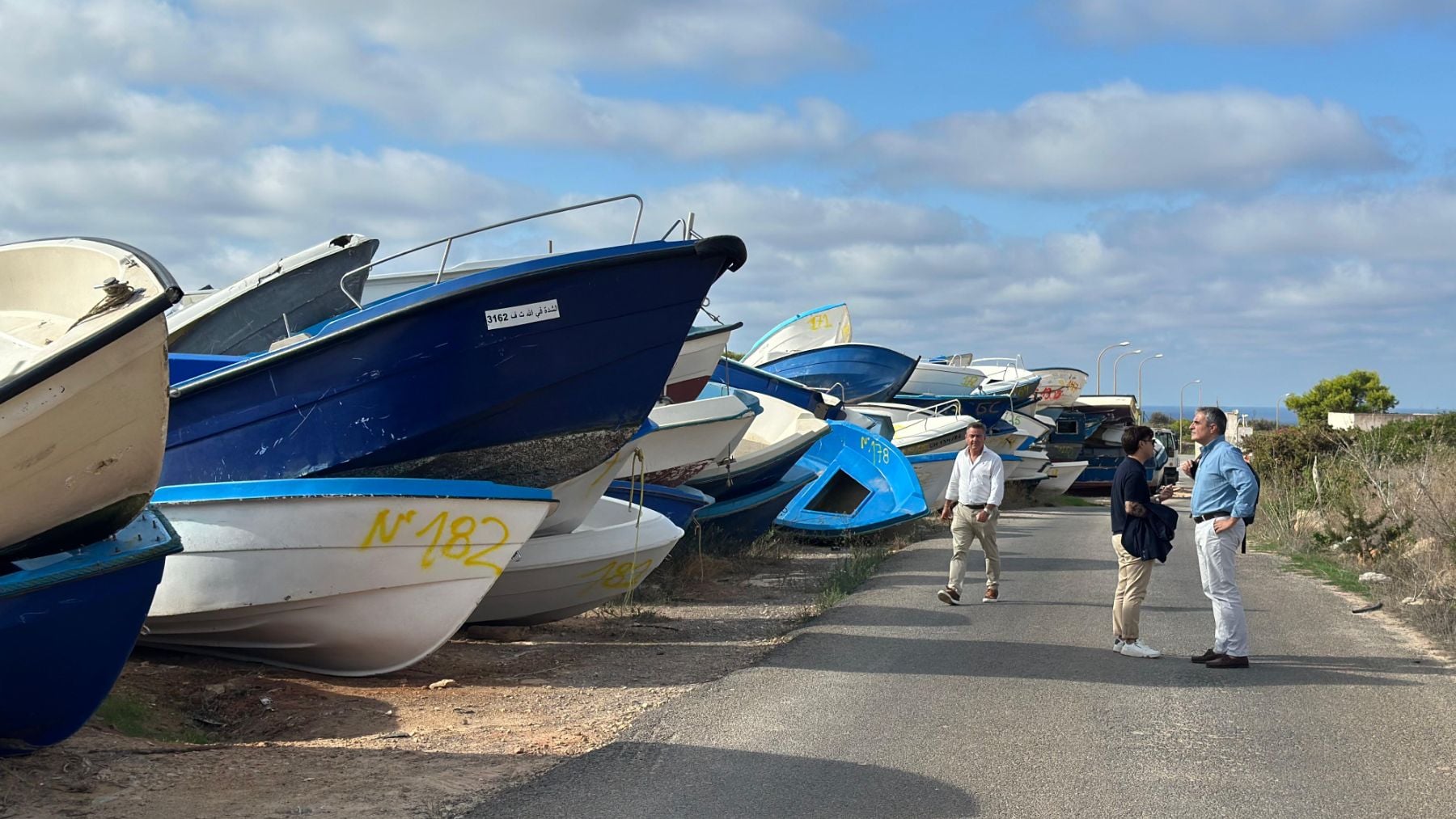 Formentera no es Ceuta, pero cada vez se parece más: cementerio con decenas de pateras y 2.700 inmigrantes ilegales en una isla de 12.000 vecinos