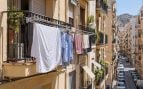 Multa por tender la ropa, multas por limpiar, multa por tender ropa en el balcón.