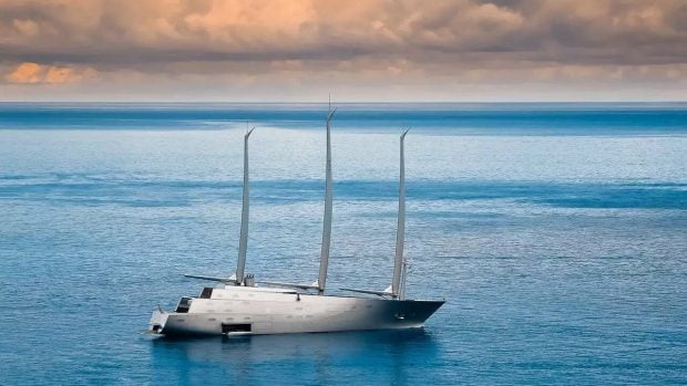 velero de 522 millones