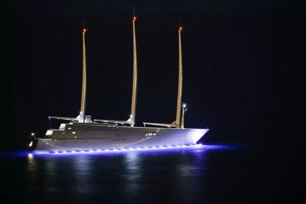 velero de 522 millones