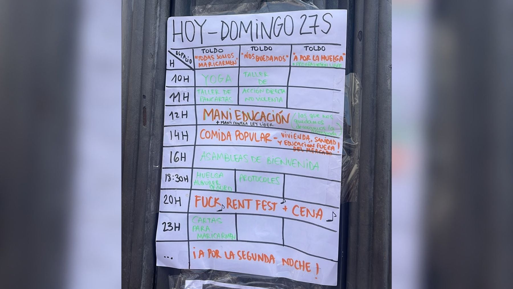 Yoga, comida popular, asambleas y