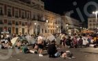 Sánchez permite que sus socios de ultraizquierda acampen en Sol frente al despacho de Ayuso con la excusa de Maricarmen