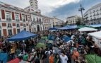 Nula presencia de la Policía Nacional frente a la sede del Gobierno autonómico rodeado por los manifestantes (Foto: EP).