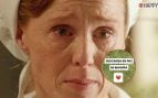 María Castro junto a una imagen de despida de una amiga fallecida (RTVE/Instagram).