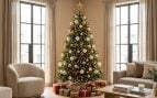 Adiós al rojo y verde en el árbol de Navidad: el color elegante que será tendencia en decoración en las fiestas de 2026