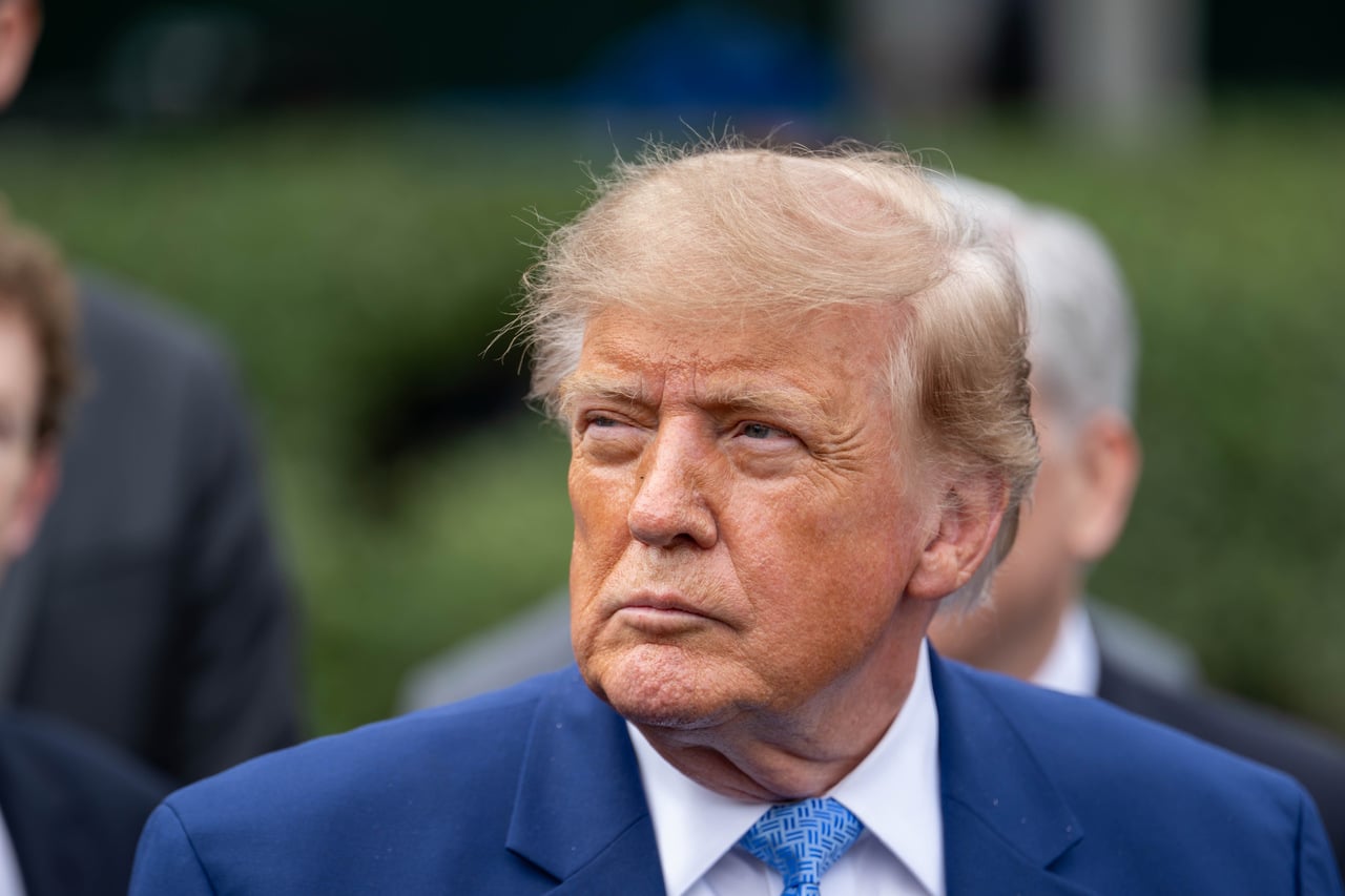 Trump se juega el Congreso y Wall Street se prepara para el choque: Bolsa, bonos y dólar reaccionan a las urnas