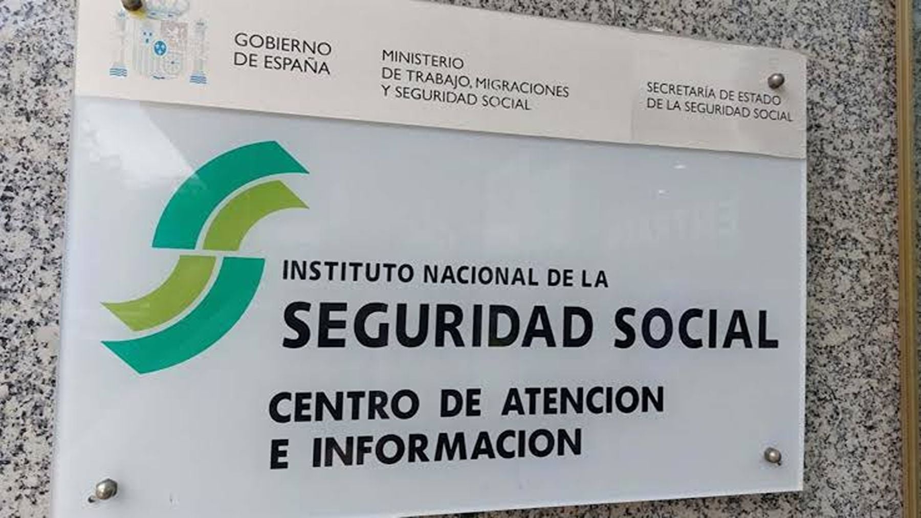 La Seguridad Social lo confirma: se ingresará el IMV a los mayores de 23 años que no vivan con sus padres y cumplan la lista de requisitos