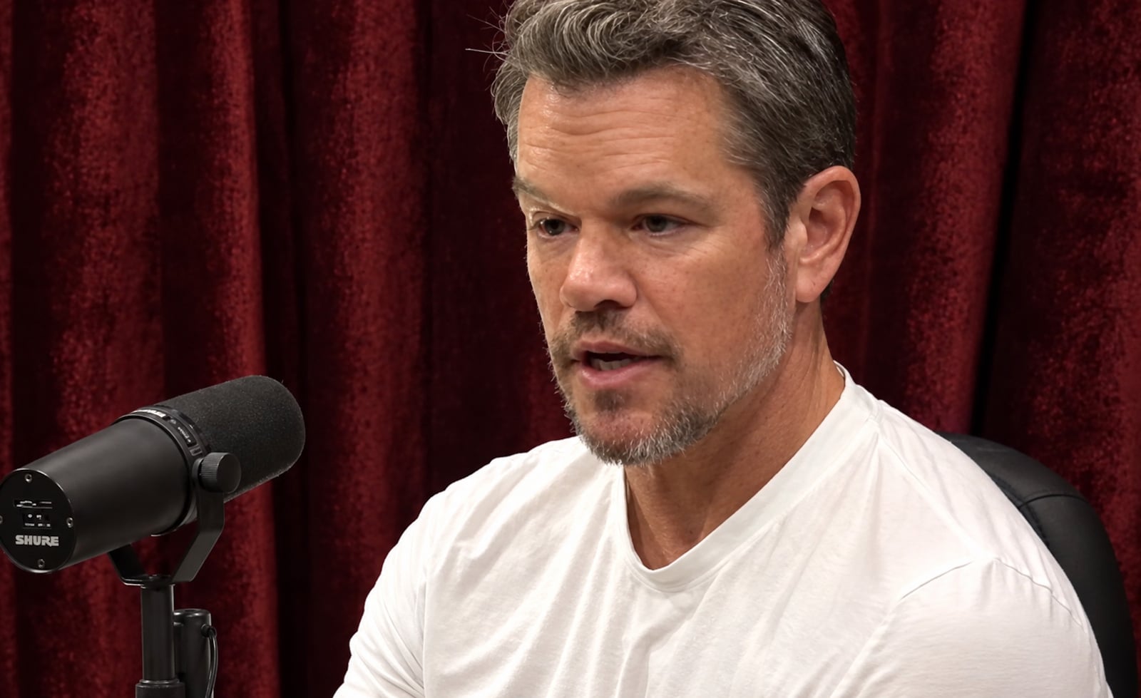 Matt Damon en un pódcast. (Foto: YouTube)