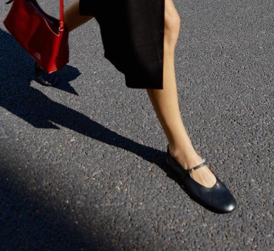 No es necesario usar tacones en una boda: estos zapatos son más cómodos e igual de elegantes