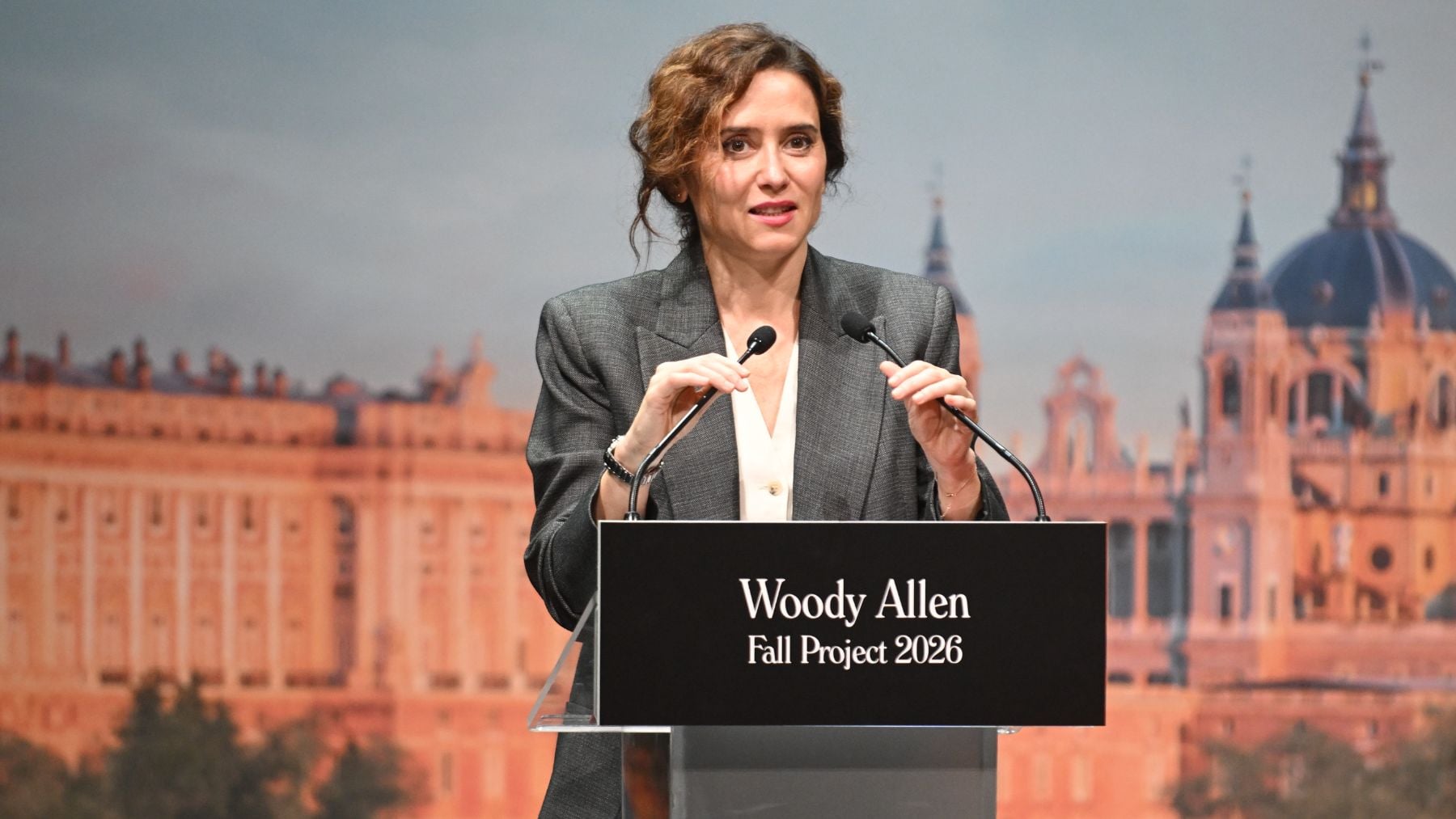Isabel Díaz Ayuso, durante la rueda de prensa por el rodaje de la nueva película de Woody Allen en Madrid. (Foto: EP)