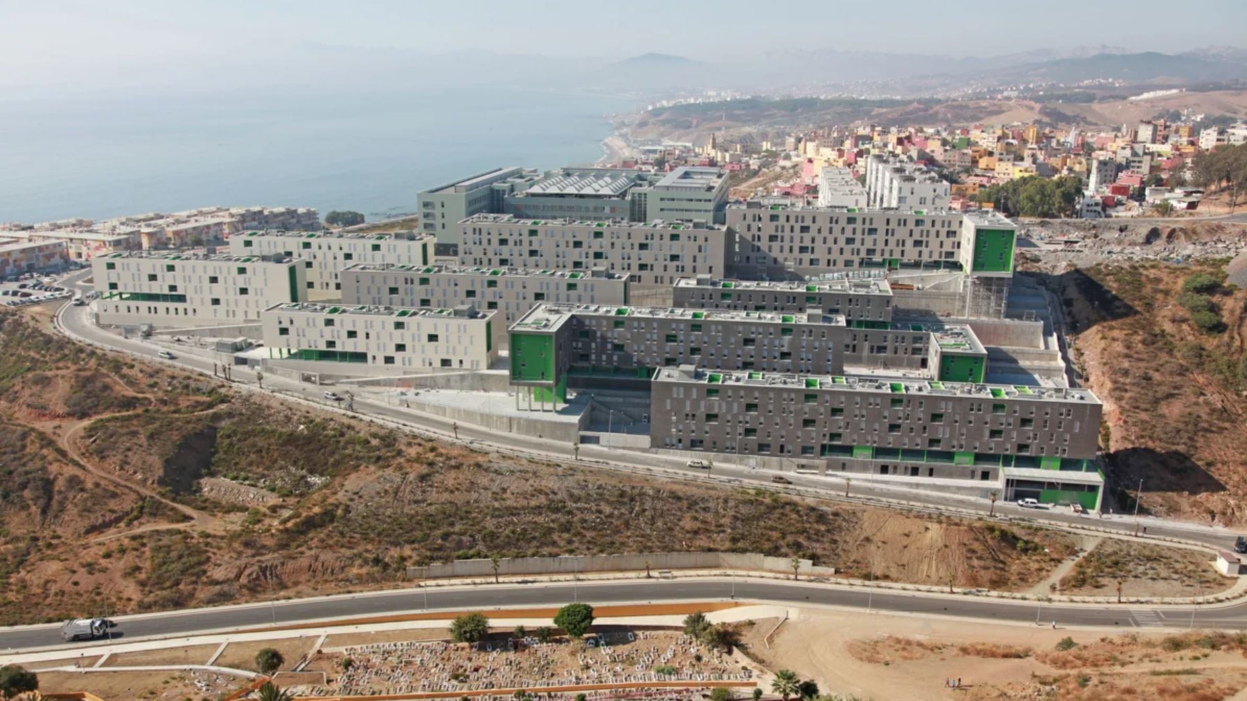 El Gobierno licita en plena invasión la construcción de 90 viviendas en Ceuta que llevaba paralizada desde 2018