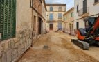 Polémica en un pueblo de Mallorca por la destrucción de un empedrado del siglo XVIII de una calle dedicada a un histórico clérigo