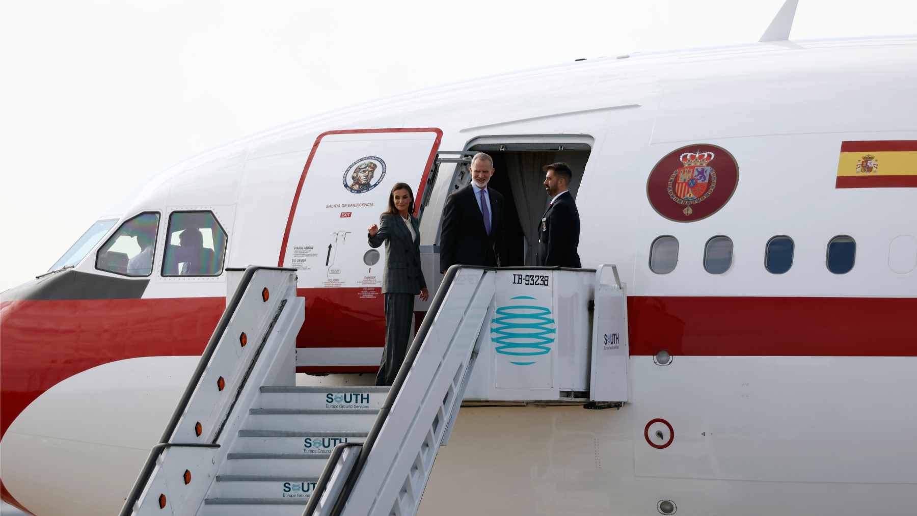 Los Reyes Felioe y Letizia durante la despedida con honores ante su viaje de Estado a Finlandia. (Foto: Europa Press)