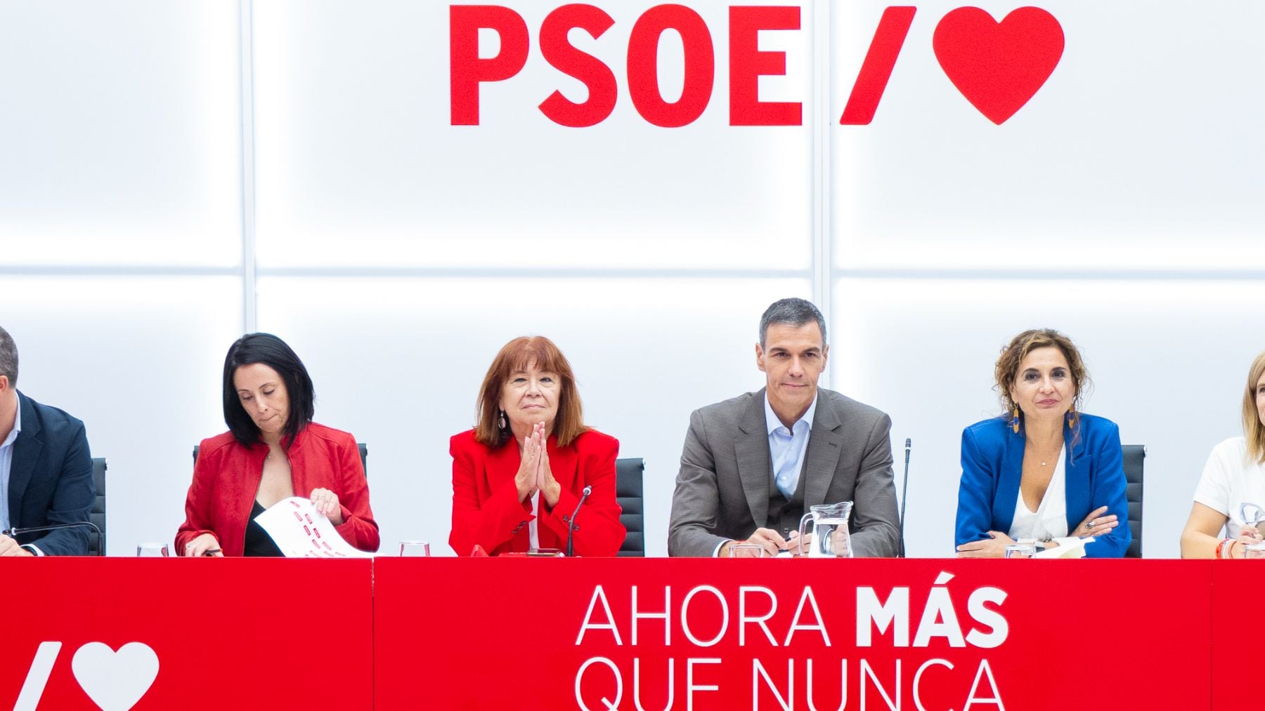 El PSOE pone al frente de su equipo de campaña para las generales a Rebeca Torró, María Jesús Montero y Cristina Narbona