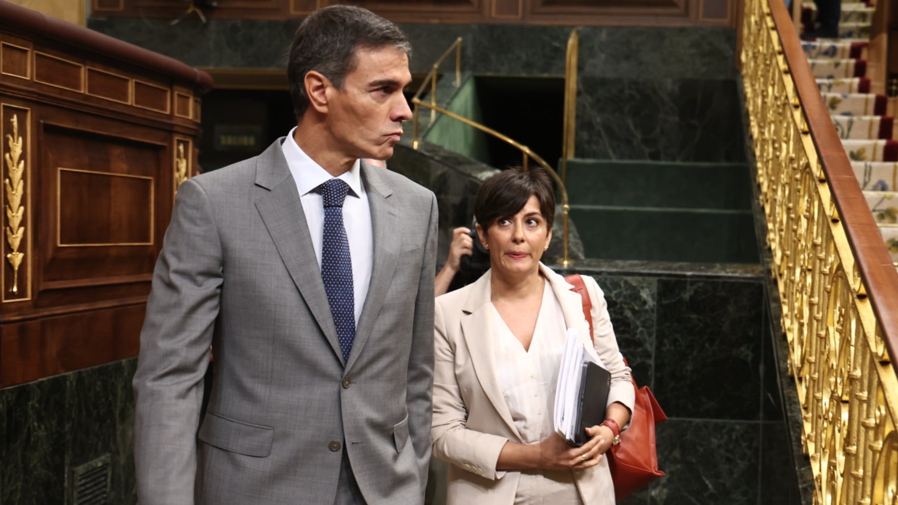 Pedro Sánchez e Isabel Rodríguez en el Congreso. (EP)