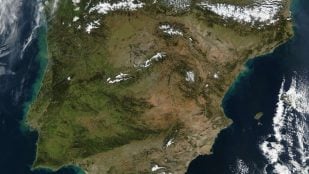 Científicos españoles descubren que la corteza terrestre de la península gira en dirección de las agujas del reloj