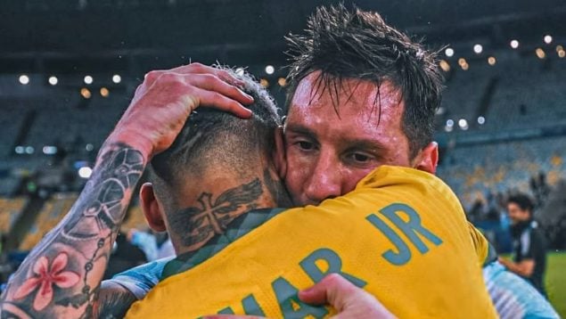 Neymar sírva búcsúztatja Messit: Megtiszteltetés volt melletted történelmet írni