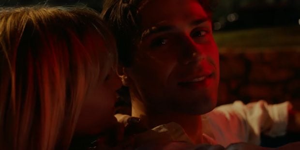 Escena de Campus Drivers. (Prime Video)