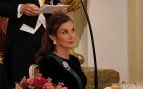 La Reina Letizia en la cena de gala en Finlandia. (Foto: RTVE)