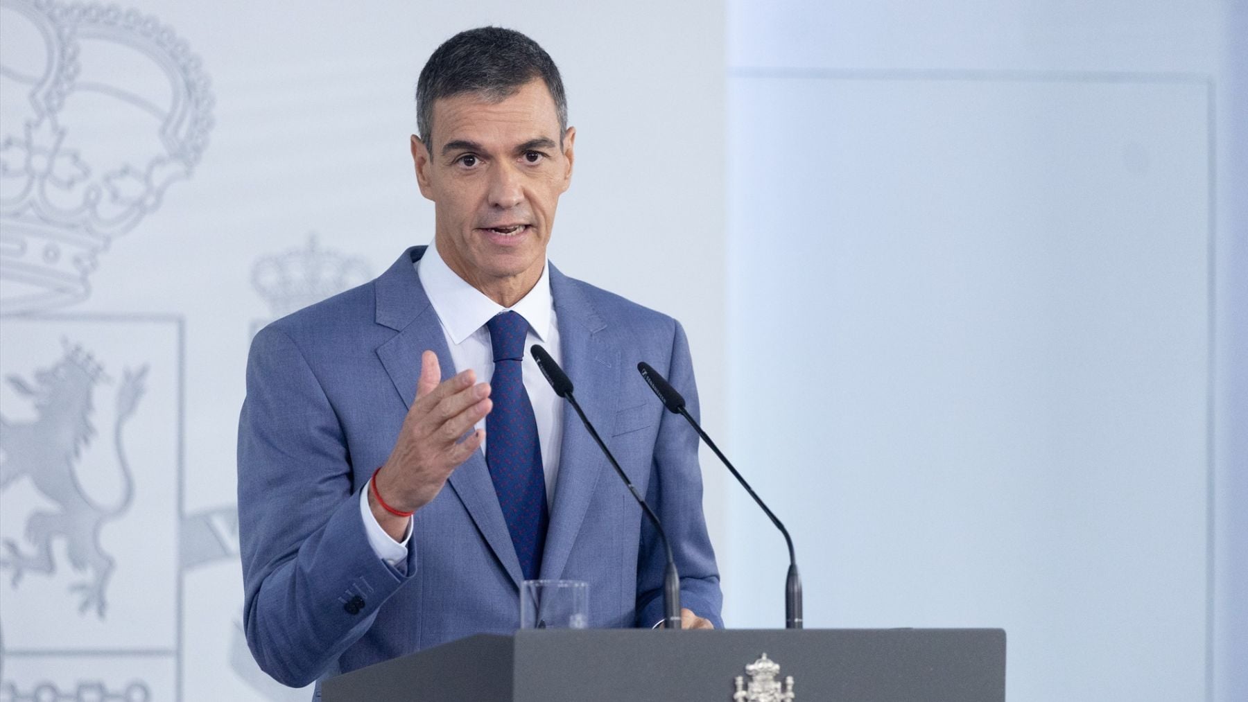 Sánchez compra votos: promete 10.000 millones en préstamos de 50.000 € sin interés para adquirir la primera vivienda