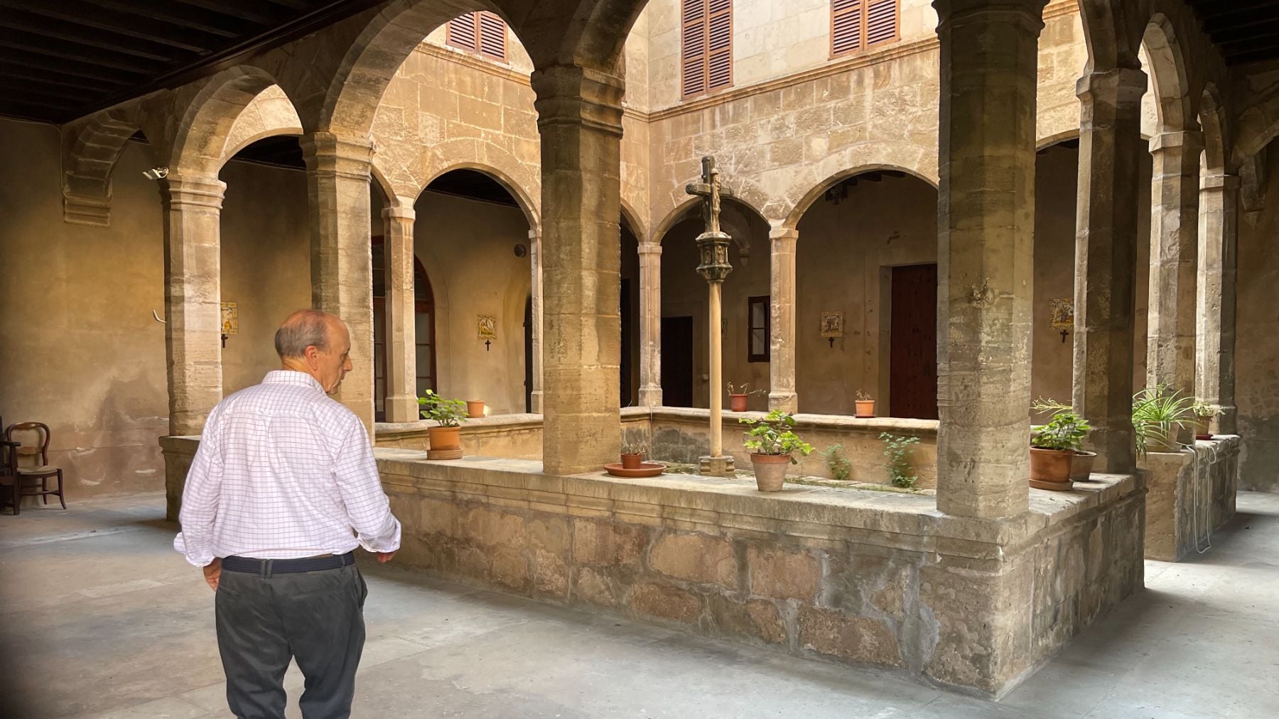 Sant Jeroni conserva su inmenso patrimonio pese a las bombas republicanas y la