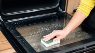Limpiar el cristal del horno