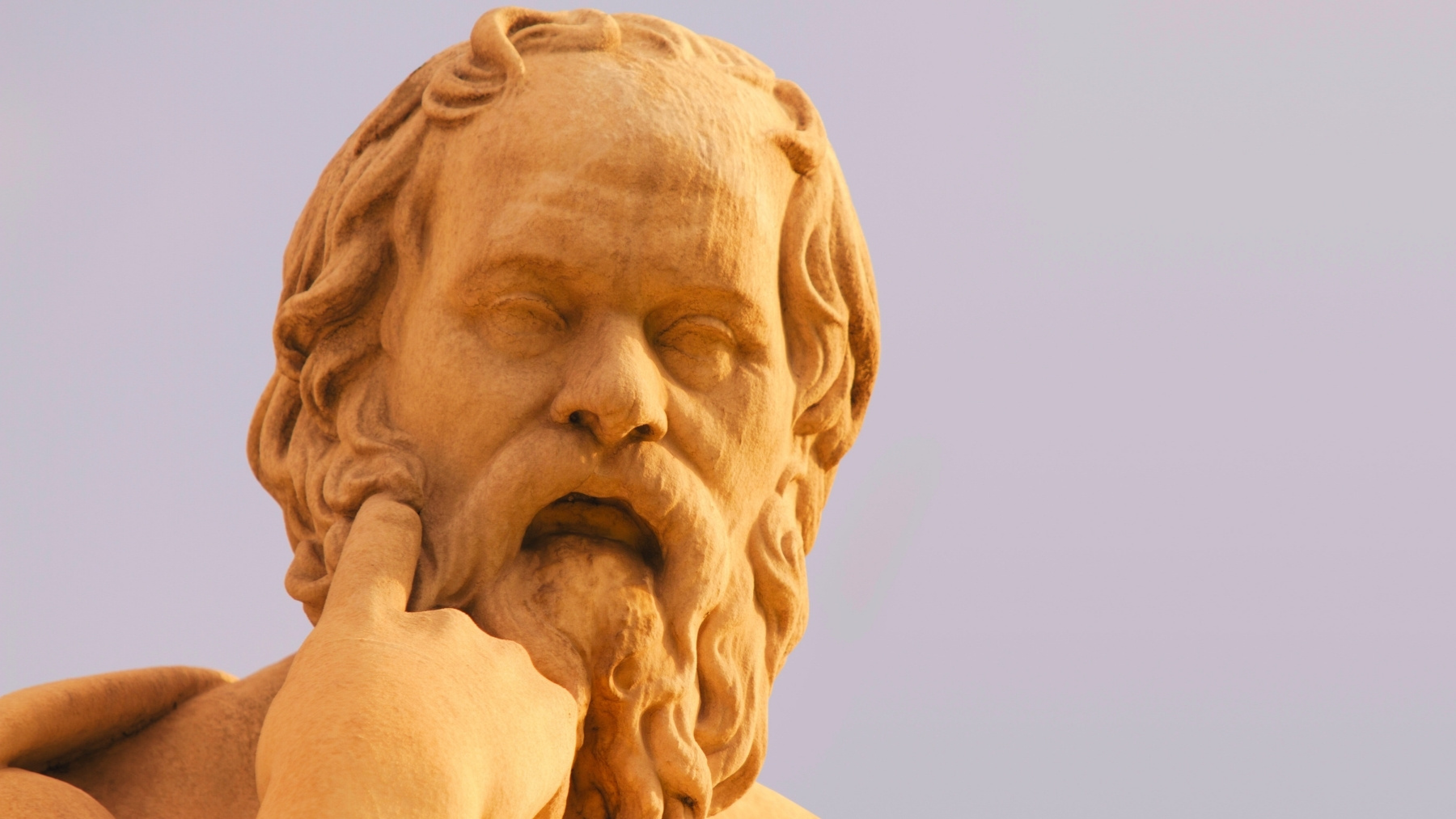 Sócrates, filósofo, desmonta la idea del amor perfecto: Siempre es pobre, y nada justo, como muchos imaginan; es áspero y descalzo…