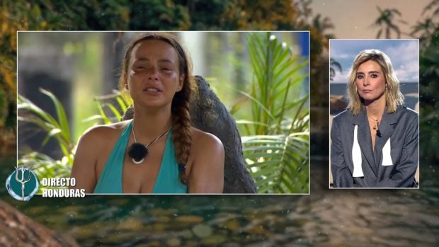 Marta Pe&ntilde;ate habla con Sandra Barneda. (Mediaset)