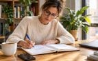 Mujer, trabajo, agenda, psicología