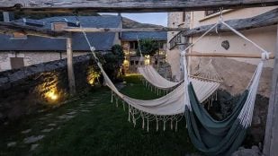 vivir gratis en una aldea de León