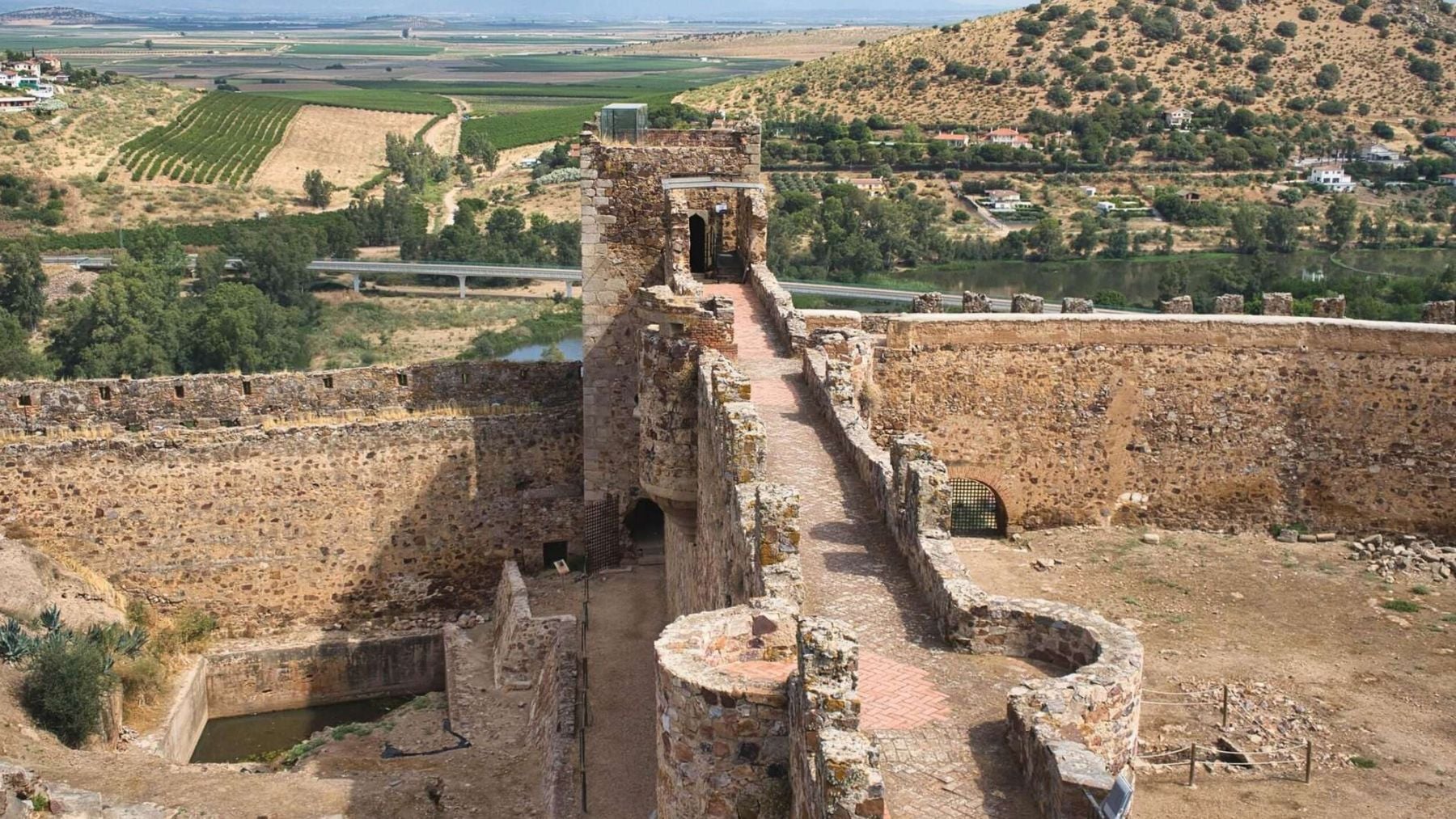 Extremadura, conjuntos históricos, pueblos, turismo, viajes