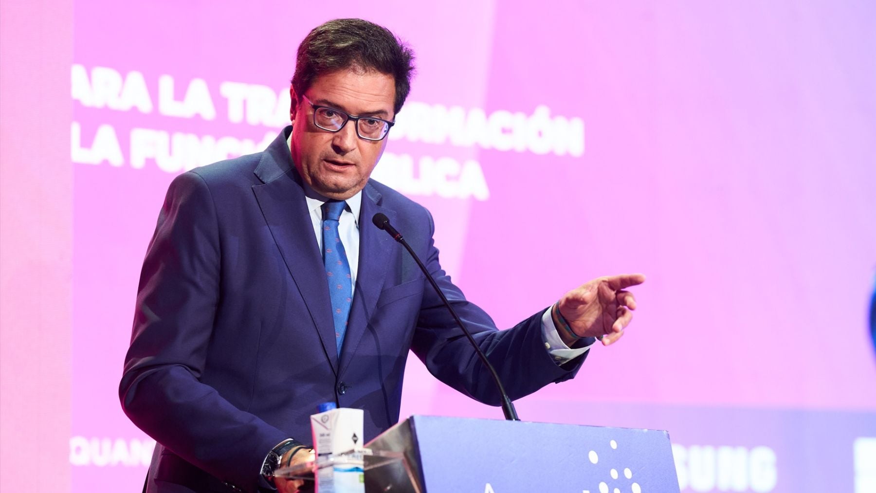 Garamendi critica el tinte electoral que tiene la intención de Díaz de aprobar dos subidas del SMI el mismo año