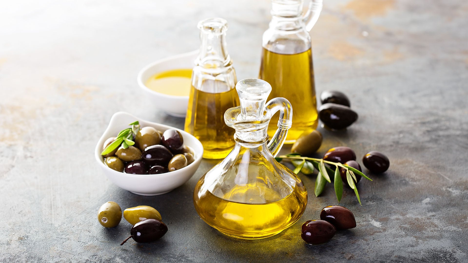 La caída de precios del aceite pone en jaque la viabilidad de una cuarta parte del olivar español