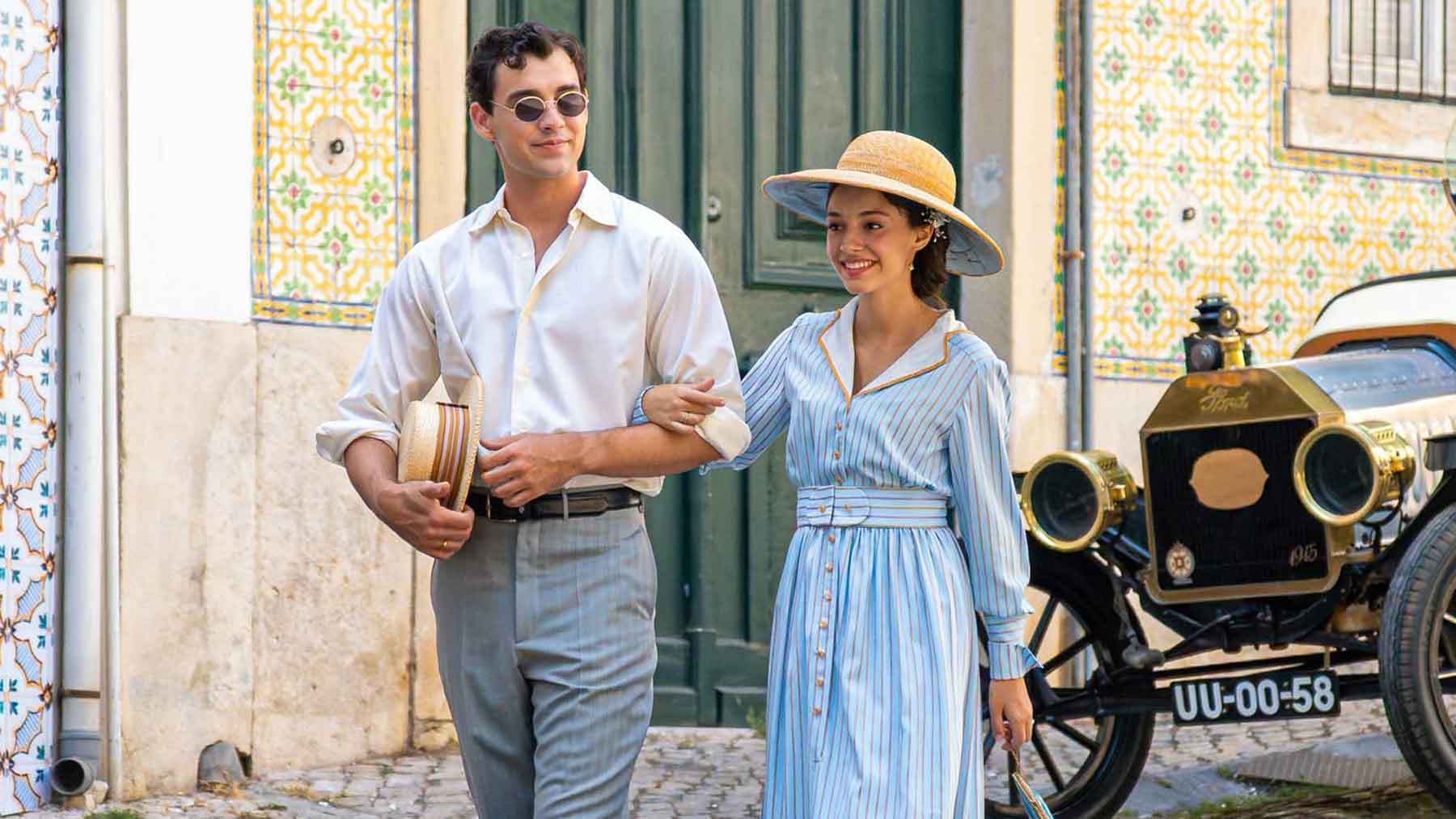 Imagen de Ángela y Curro paseando por Lisboa en un capítulo de ‘La Promesa’ (Foto: RTVE).