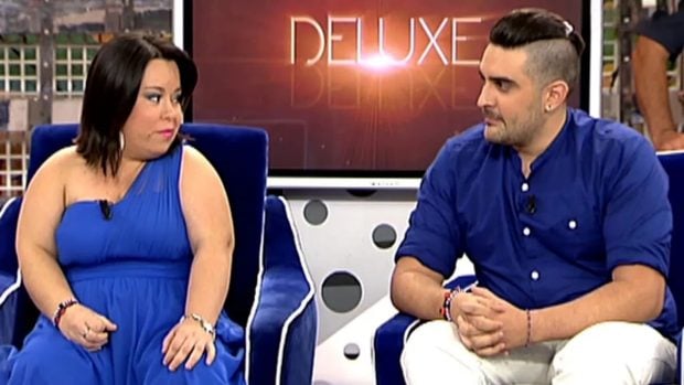Chiqui y Borja Navarro en una de sus visitas a 'Viernes Deluxe' (Mediaset)