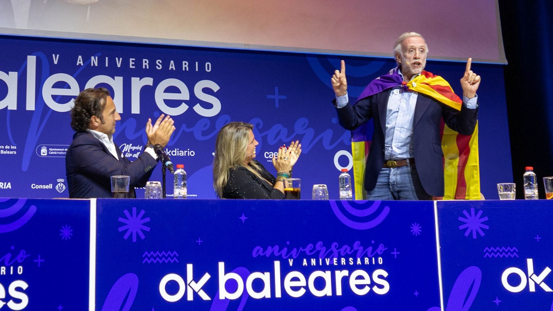 Apoteósico éxito de Iker Jiménez y Carmen Porter con Inda en OKBALEARES: Con Sánchez nunca se sabe, en 50 días puede pasar de todo, te sacan decretos, ley de nietos...