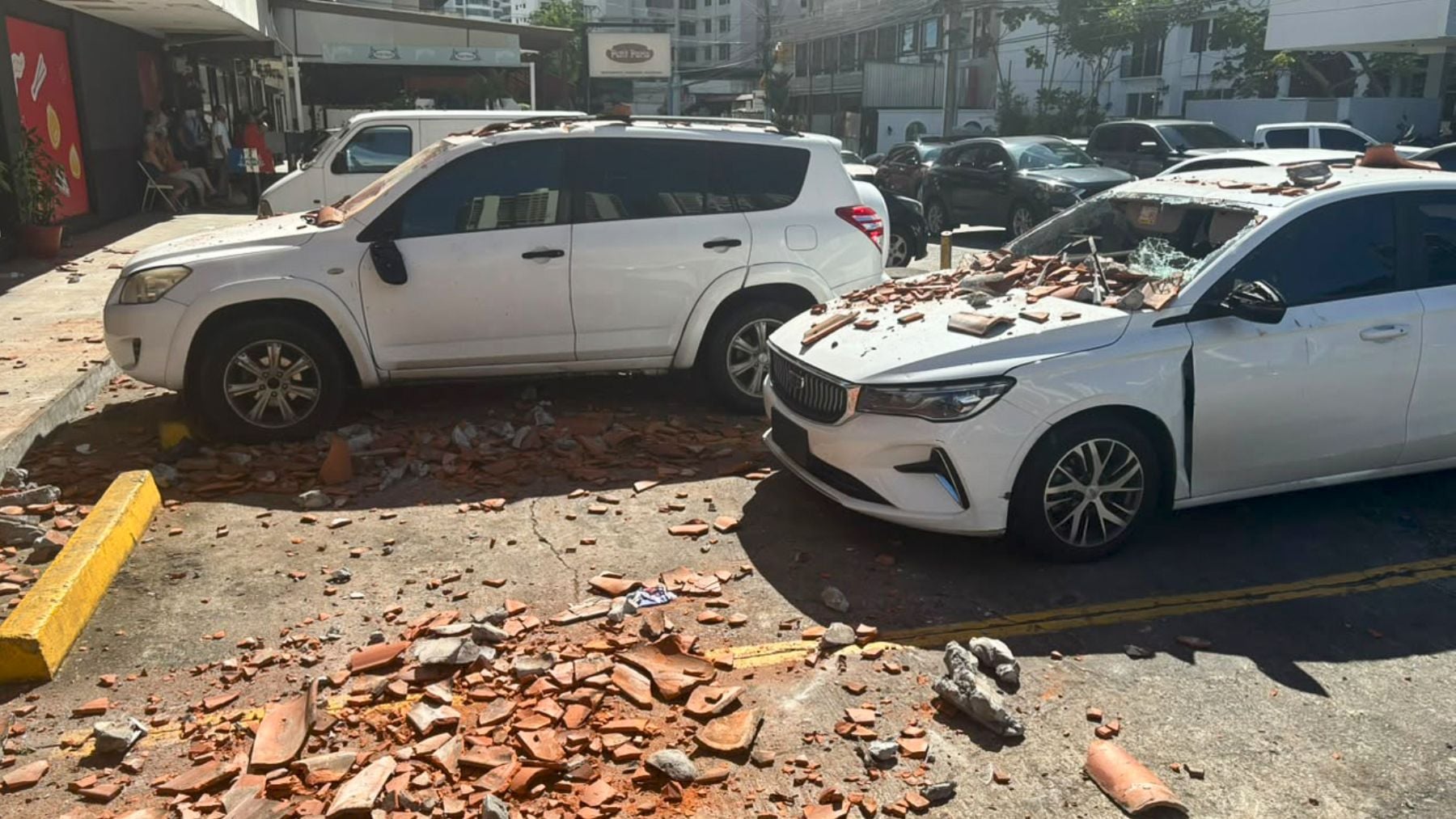Un fuerte terremoto de 7,7 sacude Panamá con alerta de tsunami en el Pacífico