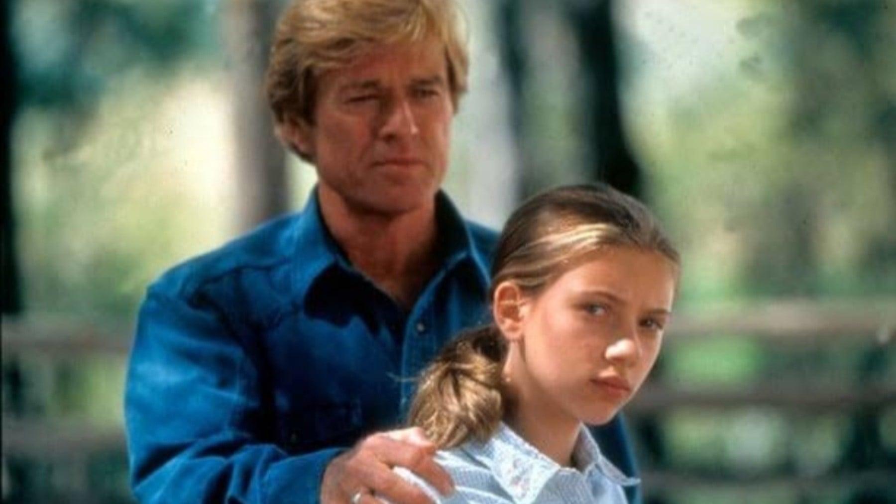 Robert Redford y Scarlett Johansson en ‘El hombre que susurraba a los caballos’ (Touchstone Pictures).