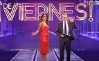 Bea Archidona y Santi Acosta en el plató presentando 'De Viernes' (Fuente: Mediaset)