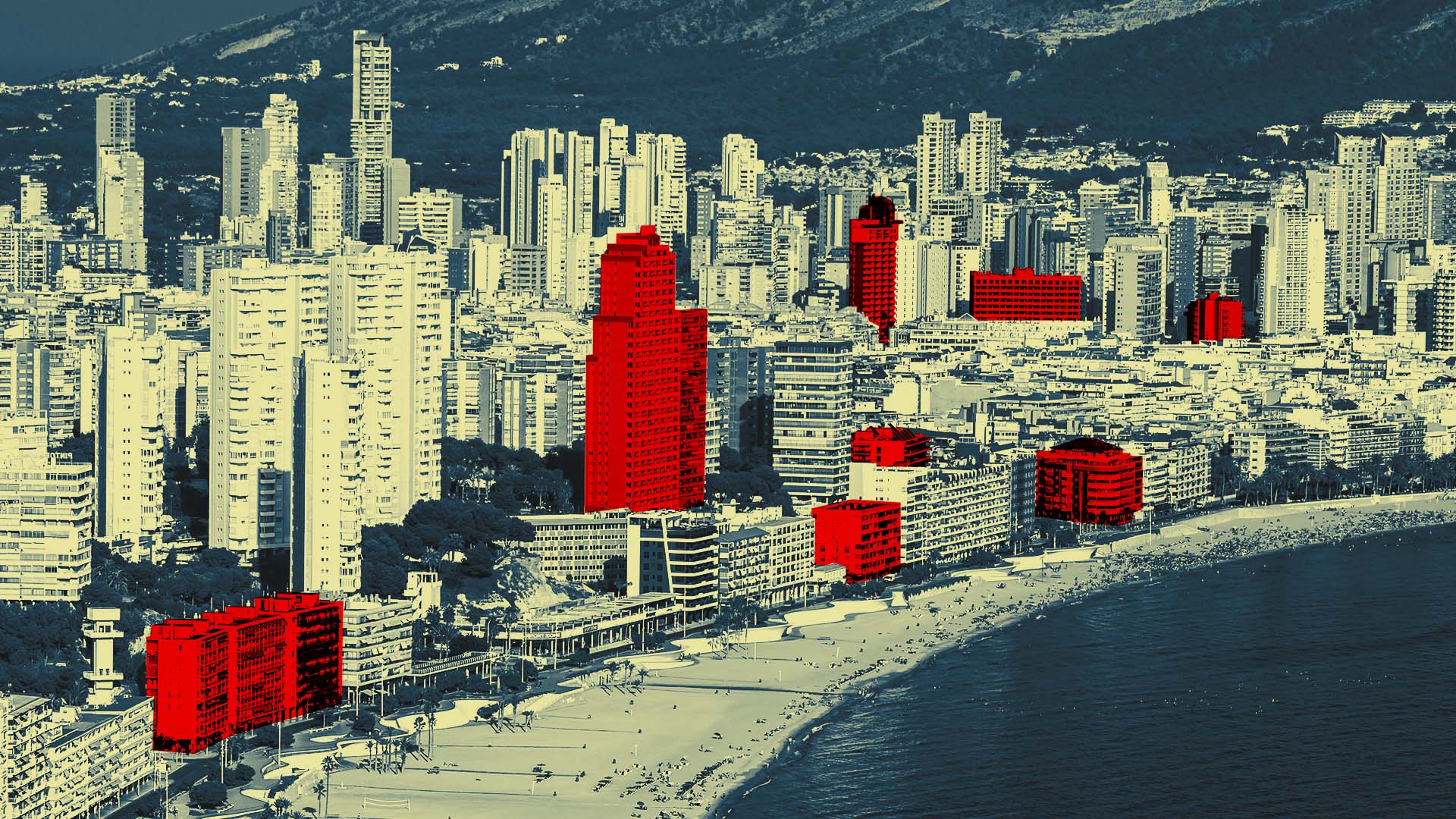 El Imserso se hunde en Benidorm: pasa de 28 a 11 hoteles adheridos en dos años y pierde el 61% de su oferta